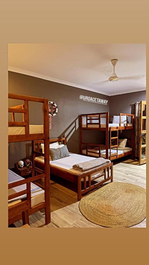 Uroa Getaway Bed & Breakfast Exterior photo