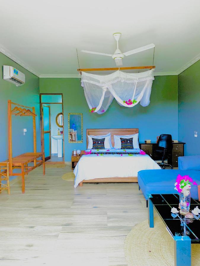 Uroa Getaway Bed & Breakfast Exterior photo