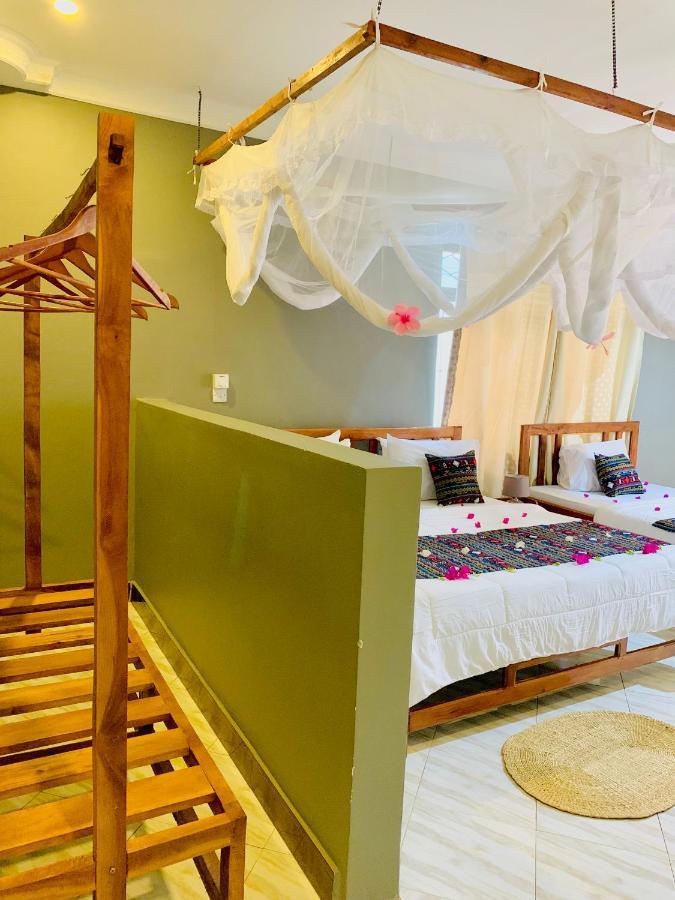 Uroa Getaway Bed & Breakfast Exterior photo